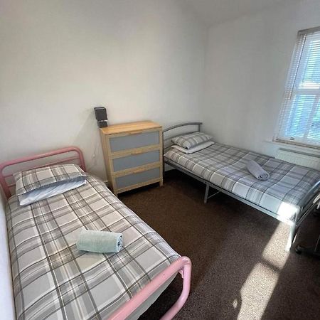 4 Laurel Court Villa Ълвърстън Екстериор снимка