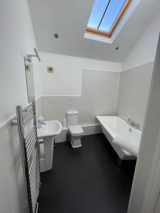 4 Laurel Court Villa Ълвърстън Екстериор снимка