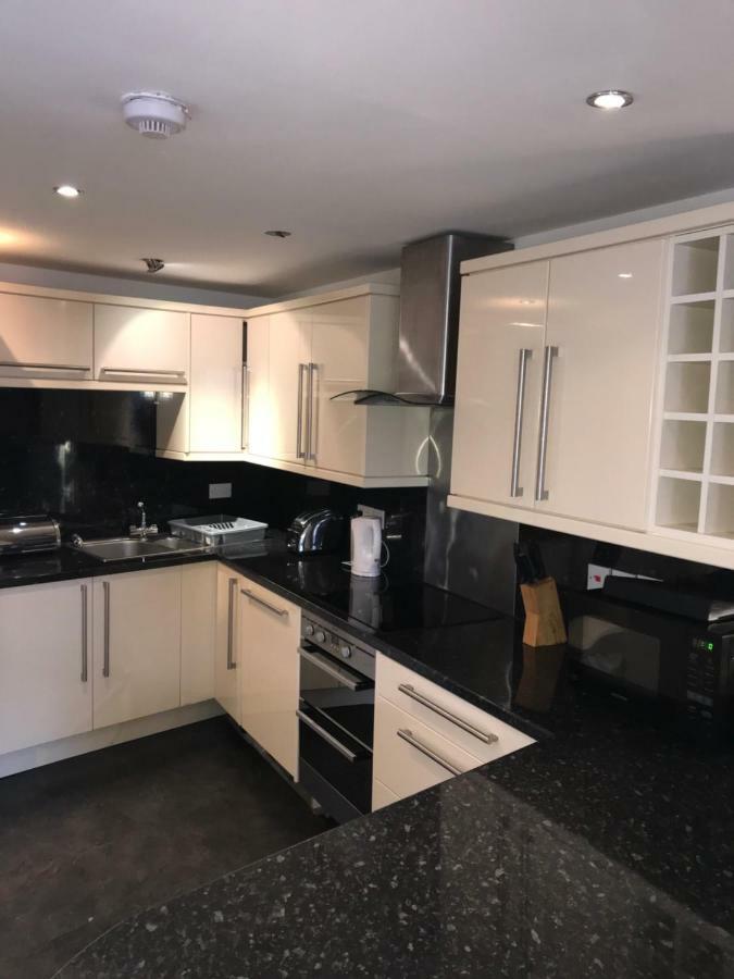 4 Laurel Court Villa Ълвърстън Екстериор снимка
